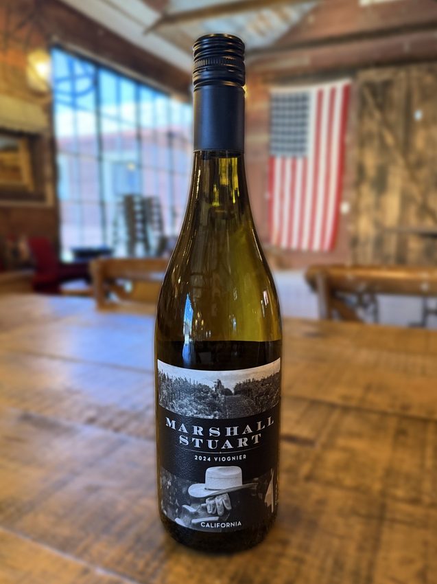 2024 Viognier bottle